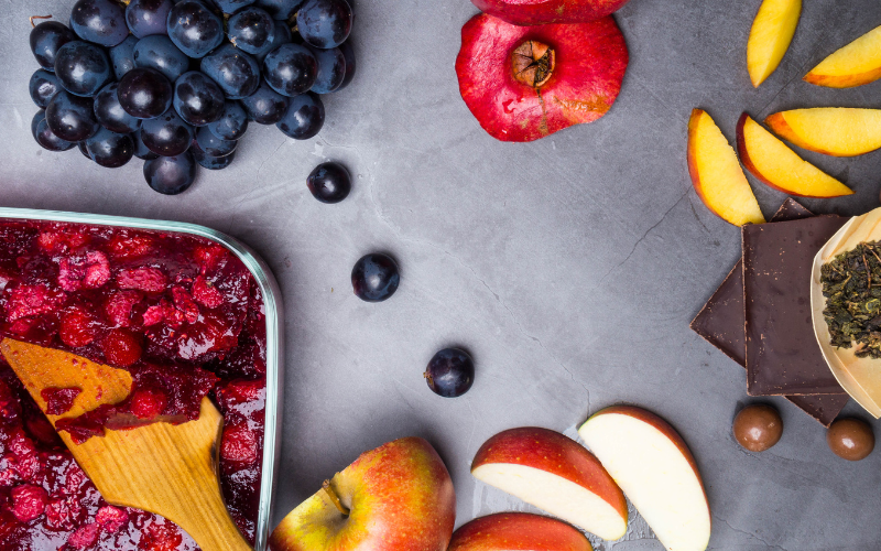 Variety of foods that contain flavonoids